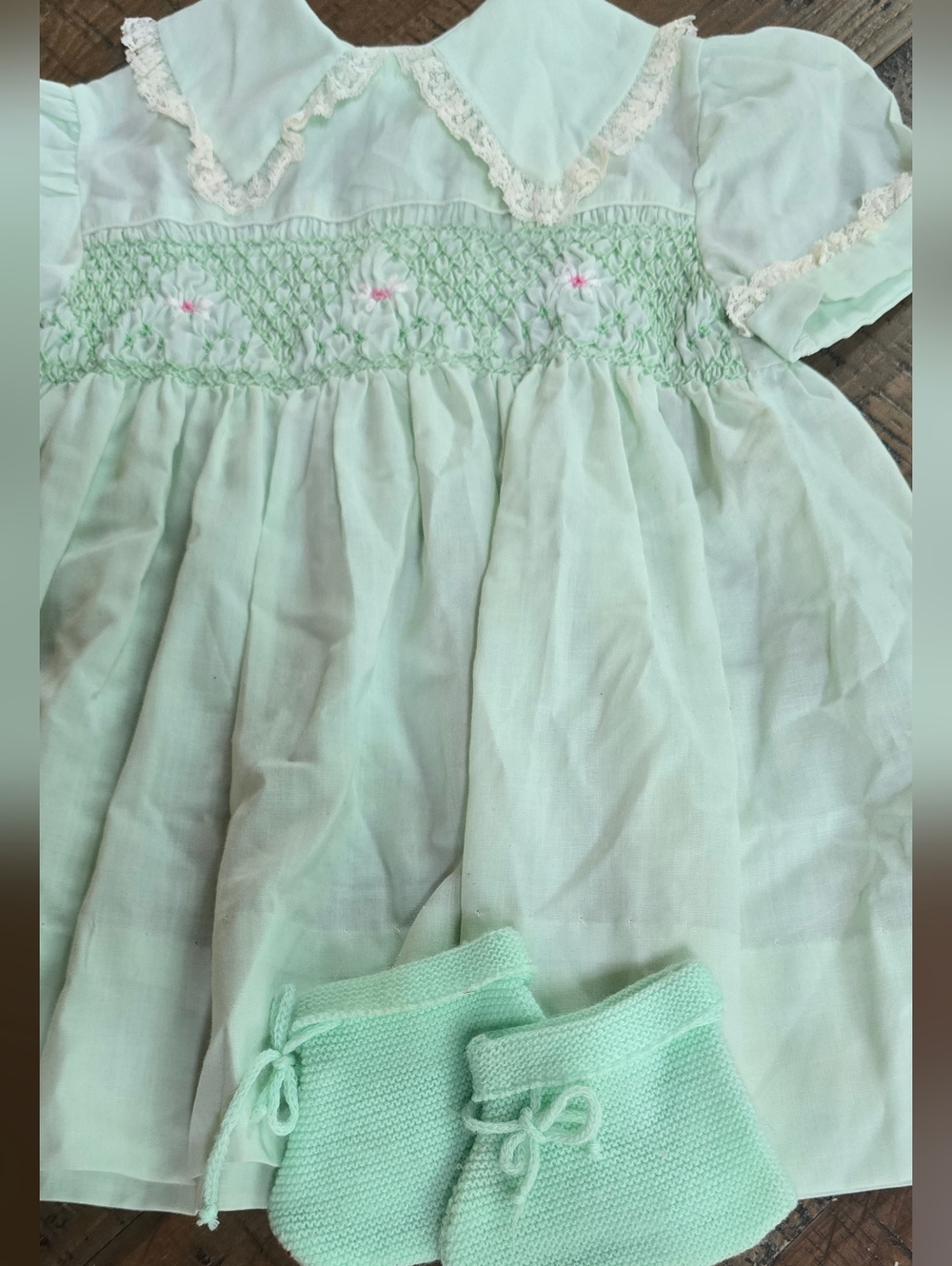 Polly Flinders Hand Smocked Mint Green Baby Dress Booties Floral Lace Collar 70s